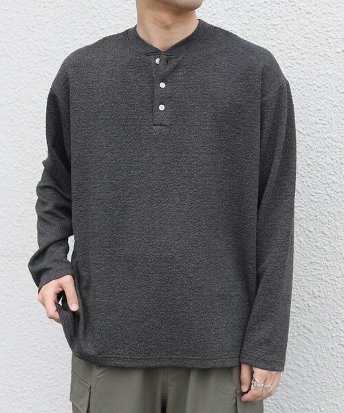 SHIPS any(シップス エニィ)の「〈洗濯機可能〉フクレ ジャカード リラックス ヘンリーネックTシャツ(ロンT)◇(Tシャツ/カットソー・メンズ・チャコールグレー/ブラック/グレー・MEDIUM/LARGE/X-LARGE)」の7枚目の写真