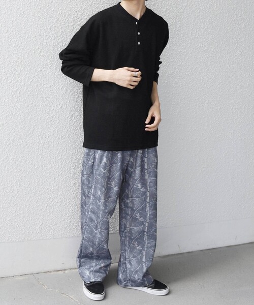 SHIPS any(シップス エニィ)の「〈洗濯機可能〉フクレ ジャカード リラックス ヘンリーネックTシャツ(ロンT)◇(Tシャツ/カットソー・メンズ・チャコールグレー/ブラック/グレー・MEDIUM/LARGE/X-LARGE)」の12枚目の写真