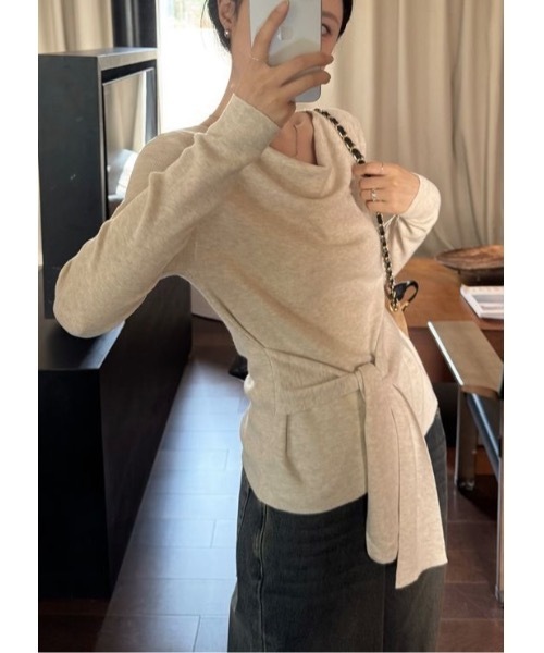 SALTMINT(ソルトミント)の「ウエスト巻きデザイントップス(Tシャツ/カットソー・レディース・ブラック/オートミール・FREE)」の8枚目の写真