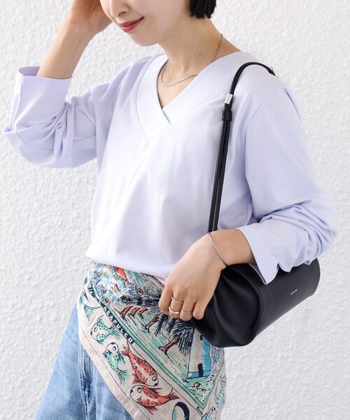 SHIPS(シップス)の「【WEB限定】〈ネックが選べる〉オーガニックコットン バリエーション ネック ロングスリーブ TEE(Tシャツ/カットソー・レディース・ブラック/パープル/ネイビー/ブラウン/オフホワイト/ホワイト系/ブラック系/ブラウン系/ネイビー系/パープル系・ONE SIZE)」の10枚目の写真