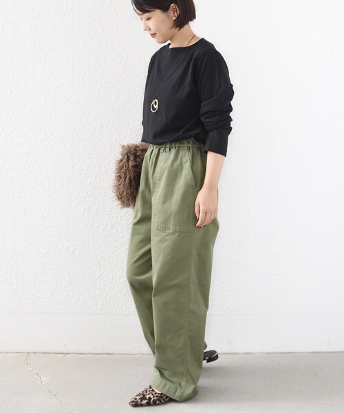 SHIPS(シップス)の「【WEB限定】〈ネックが選べる〉オーガニックコットン バリエーション ネック ロングスリーブ TEE(Tシャツ/カットソー・レディース・ブラック/パープル/ネイビー/ブラウン/オフホワイト/ホワイト系/ブラック系/ブラウン系/ネイビー系/パープル系・ONE SIZE)」の18枚目の写真