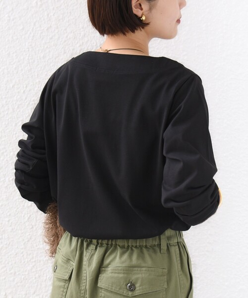 SHIPS(シップス)の「【WEB限定】〈ネックが選べる〉オーガニックコットン バリエーション ネック ロングスリーブ TEE(Tシャツ/カットソー・レディース・ブラック/パープル/ネイビー/ブラウン/オフホワイト/ホワイト系/ブラック系/ブラウン系/ネイビー系/パープル系・ONE SIZE)」の22枚目の写真