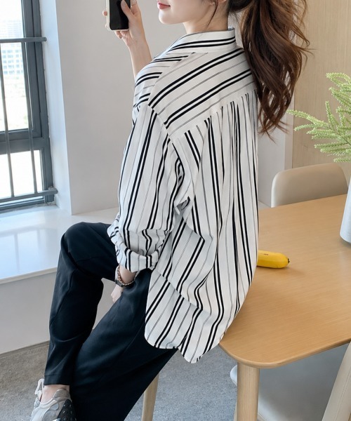 Amulet(アミュレット)の「ストライプ長袖シャツ(シャツ/ブラウス・レディース・ホワイト/ブラック・L/M/S/XL)」の6枚目の写真