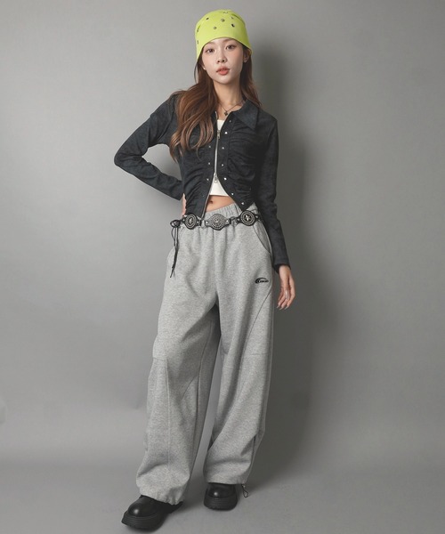 SPINNS(スピンズ)の「ムラ染め風長袖ジップカットソー/スタッズ/ガールズストリート(Tシャツ/カットソー・レディース・グレー/ブラック/オフホワイト・ONESIZE)」の13枚目の写真