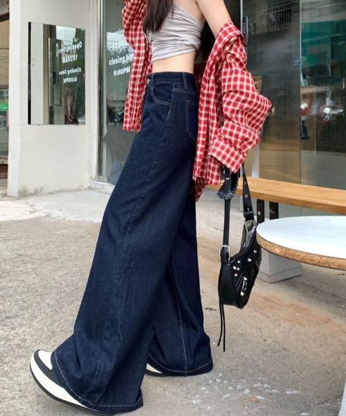 yuue' ( wear )(ユーイ)の「ハイウエストワイドバギーデニムパンツ(デニムパンツ・レディース・ネイビー・S/M/L)」の6枚目の写真