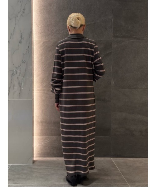 UNUS(ユナス)の「UNUS / Multi Border Polo Maxi Dress(ワンピース・レディース・チャコールアッシュ/キナリ・FREE)」の5枚目の写真