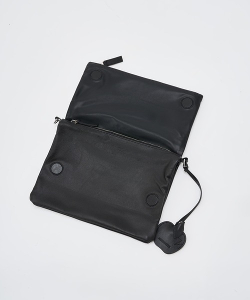 ADAM PATEK(アダムパテック)の「【ADAMPATECK/アダムパテック】 w/r leather convertible clutch bag(ショルダーバッグ・メンズ・ブラック・FREE)」の11枚目の写真