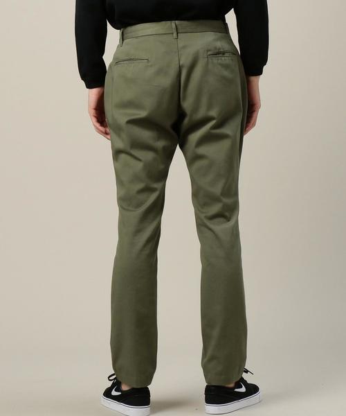 BEAUTY&YOUTH UNITED ARROWS（ビューティーアンドユースユナイテッドアローズ）の「BY チノ ノープリーツ テーパード パンツ：◆（チノパンツ・メンズ・ネイビー/ダークグレー/ベージュ/ブラック/オリーブ・LARGE/SMALL/X-LARGE/MEDIUM）」の10枚目の写真