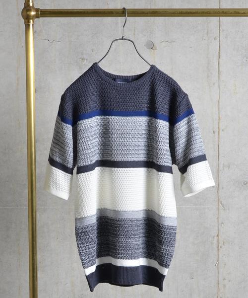 SHIPS JET BLUE（シップスジェットブルー）の「SHIPS JET BLUE: ランダムボーダー ショートスリーブ ニット■（ニット/セーター・メンズ・ホワイト/ダークグレー/ネイビー/オリーブ・SMALL/MEDIUM/LARGE）」の2枚目の写真