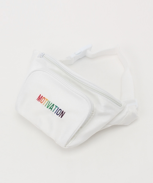 WEGO（ウィゴー）の「WEGO/ロゴウエストバッグ（ボディバッグ/ウエストポーチ・レディース・ブラック/ピンク/ホワイト・FREE）」の2枚目の写真