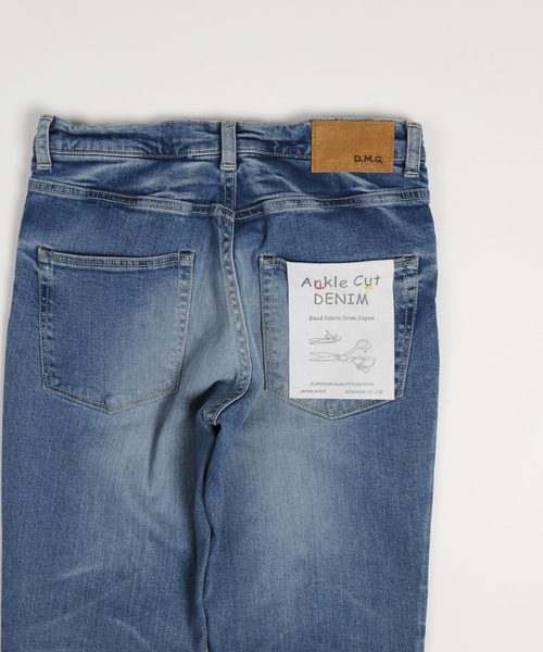 D.M.G.（ドミンゴ）の「[D.M.G. / ディーエムジー]　11ozストレッチデニム5Pアンクルスリムジーンズ（デニムパンツ・レディース・ライトインディゴブルー・L/M/SS/S）」の2枚目の写真