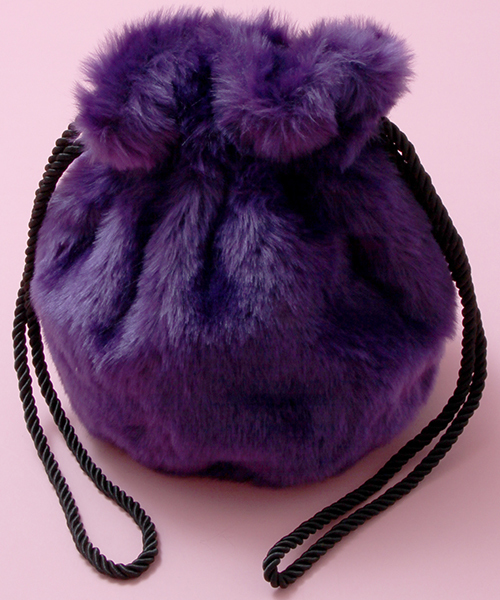 WC（ダブル シー）の「WC/ファー巾着バッグ（ショルダーバッグ・レディース・パープル/サックスブルー/ライトピンク/ブラック・FREE）」の3枚目の写真