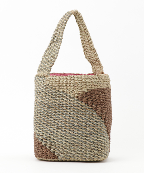 LBC（エルビーシー）の「アバカミックスカラーカゴバック      （かごバッグ・レディース・パープル/ブルー/ブラウン・FREE）」の2枚目の写真