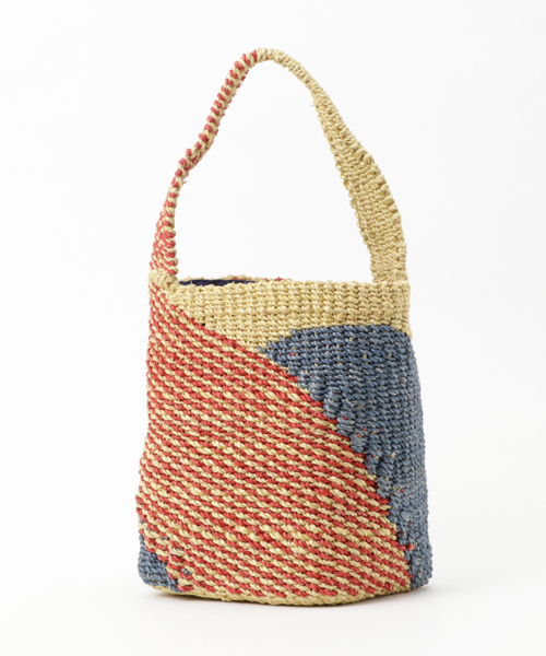 LBC（エルビーシー）の「アバカミックスカラーカゴバック      （かごバッグ・レディース・パープル/ブルー/ブラウン・FREE）」の4枚目の写真