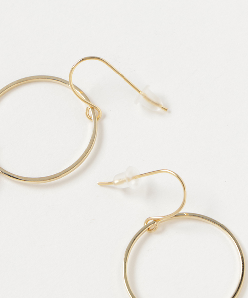 Bou Jeloud(ブージュルード)の「3連ミックスリングピアス(ピアス(両耳用)・レディース・ブラウン/アイボリー・ONE SIZE)」の4枚目の写真
