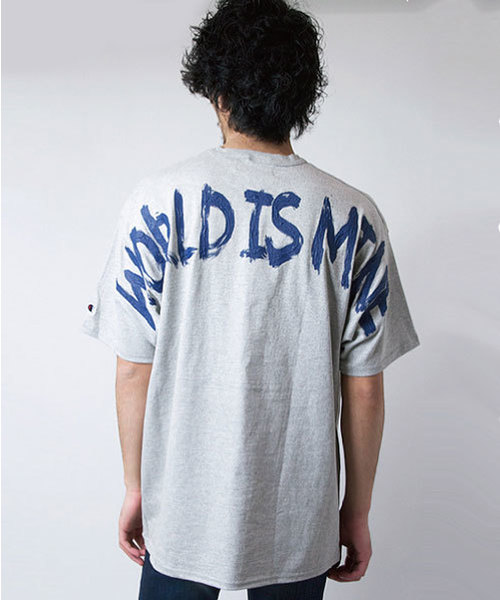 Luv maison（ラブメゾン）の「ショルダーBIGプリント･UネックTシャツ（Tシャツ/カットソー・メンズ・グレー/ホワイト×レッド/ブラック/ホワイト・L/M）」の4枚目の写真