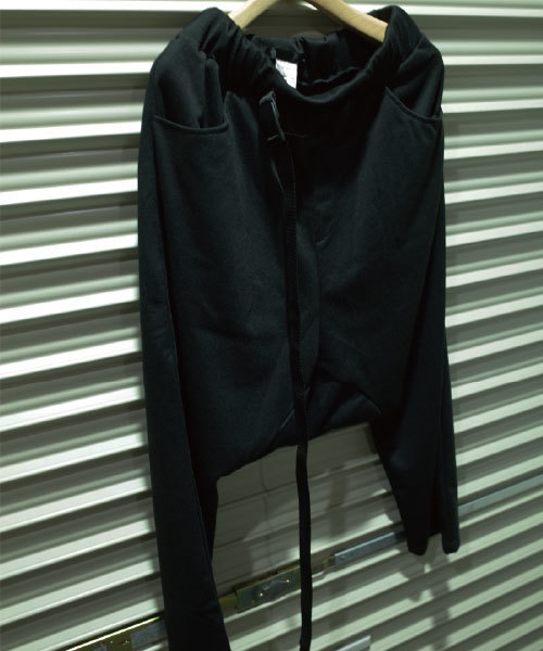 rovtski（ロフトスキー）の「rovtski 【伸縮自在】ベルト付サルエルパンツ/4C17040406（その他パンツ・メンズ・ブラック・MEDIUM/LARGE）」の7枚目の写真