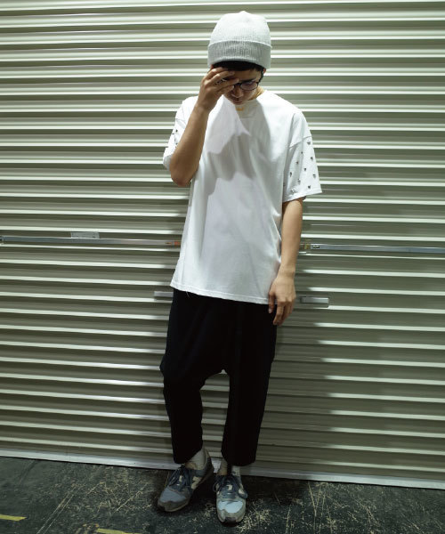 rovtski（ロフトスキー）の「rovtski 【伸縮自在】ベルト付サルエルパンツ/4C17040406（その他パンツ・メンズ・ブラック・MEDIUM/LARGE）」の2枚目の写真