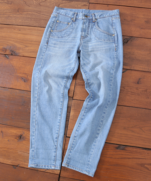 CUBE SUGAR(キューブシュガー)の「ストレッチデニムスリムストレートパンツ(デニムパンツ・レディース・インディゴブルー/サックスブルー・M/S)」の5枚目の写真