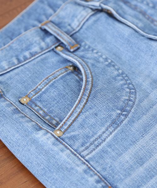 CUBE SUGAR(キューブシュガー)の「ストレッチデニムスリムストレートパンツ(デニムパンツ・レディース・インディゴブルー/サックスブルー・M/S)」の10枚目の写真