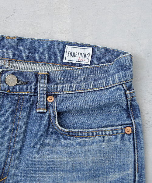 SOMETHING（サムシング）の「【WEB限定】SOMETHING/BASIC PIPED STRAIGHT（デニムパンツ・レディース・ライトブルー/ブルー・SMALL/MEDIUM/X-SMALL）」の16枚目の写真