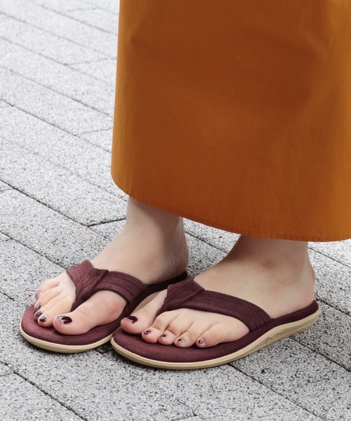 ISLAND SLIPPER（アイランドスリッパ）の「【ISLAND SLIPPER/アイランドスリッパ】PT203（サンダル・レディース・ボルドー/チャコールグレー/ウッド・5/6）」の12枚目の写真