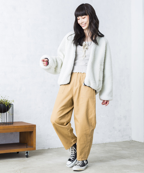 WEGO（ウィゴー）の「WEGO/リバーシブルボアノーカラーブルゾン（ブルゾン・レディース・ホワイト/ブラック/ベージュ/ブルー/ピンク・FREE）」の8枚目の写真