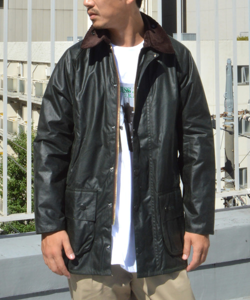 Barbour（バブアー）の「Barbour BEAUFORT Wax Jacket（ブルゾン・メンズ・ブラック/オリーブ・40/38）」の2枚目の写真