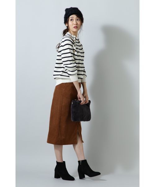 NATURAL BEAUTY BASIC（ナチュラルビューティーベーシック）の「【雑誌掲載】コーデュロイストレートスカート（スカート・レディース・ネイビー/キャメル・SMALL/MEDIUM/X-SMALL）」の5枚目の写真