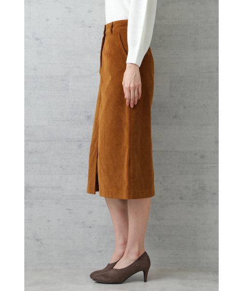 NATURAL BEAUTY BASIC（ナチュラルビューティーベーシック）の「【雑誌掲載】コーデュロイストレートスカート（スカート・レディース・ネイビー/キャメル・SMALL/MEDIUM/X-SMALL）」の7枚目の写真