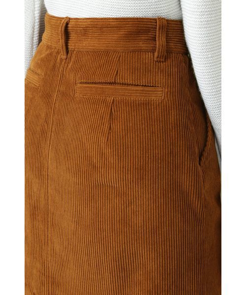 NATURAL BEAUTY BASIC（ナチュラルビューティーベーシック）の「【雑誌掲載】コーデュロイストレートスカート（スカート・レディース・ネイビー/キャメル・SMALL/MEDIUM/X-SMALL）」の10枚目の写真
