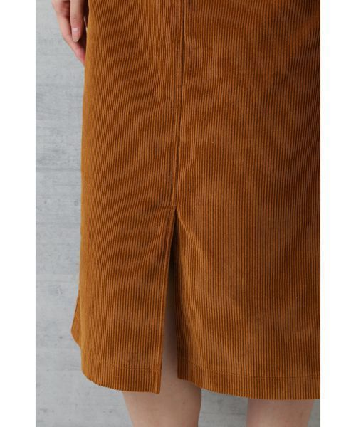 NATURAL BEAUTY BASIC（ナチュラルビューティーベーシック）の「【雑誌掲載】コーデュロイストレートスカート（スカート・レディース・ネイビー/キャメル・SMALL/MEDIUM/X-SMALL）」の11枚目の写真