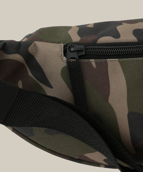 ADAM ET ROPE'(アダムエロペ)の「BAGBASE ミニボディバッグ(ウエストバッグ)(ボディバッグ/ウエストポーチ・メンズ・ホワイト/ブラック/グリーン系その他・FREE)」の8枚目の写真