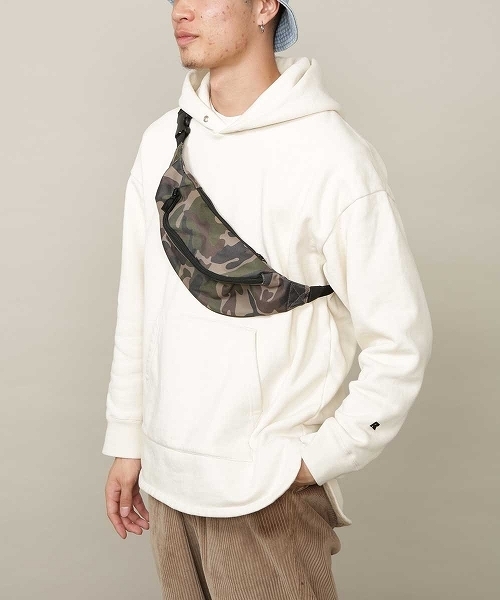 ADAM ET ROPE'(アダムエロペ)の「BAGBASE ミニボディバッグ(ウエストバッグ)(ボディバッグ/ウエストポーチ・メンズ・ホワイト/ブラック/グリーン系その他・FREE)」の10枚目の写真