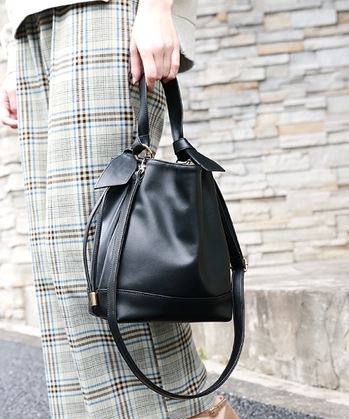 ロイヤリティフリーページ ボーイ バッグ 人気のファッショントレンド