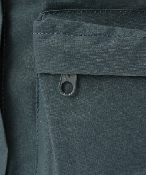 BEAUTY&YOUTH UNITED ARROWS（ビューティーアンドユースユナイテッドアローズ）の「BYSF Fjallraven KANKEN カンケンバッグ/C（バックパック/リュック・レディース・ネイビー・フリー）」の6枚目の写真