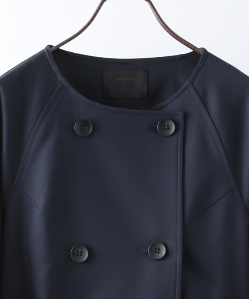 STUDIOUS（ステュディオス）の「STUDIOUSノーカラーラグラントレンチコート（トレンチコート・レディース・ネイビー/ベージュ・1/0）」の7枚目の写真