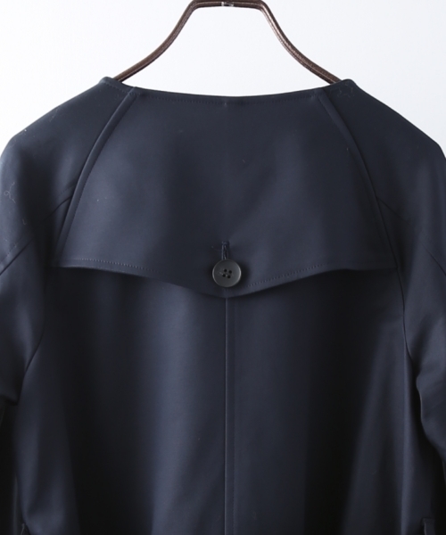 STUDIOUS（ステュディオス）の「STUDIOUSノーカラーラグラントレンチコート（トレンチコート・レディース・ネイビー/ベージュ・1/0）」の9枚目の写真