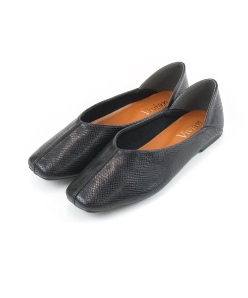 VIVIAN（ヴィヴィアン）の「スクエアトゥセンターステッチデザインVカットバブーシュ（パンプス・レディース・ホワイト/ブラック/ベージュ/シルバー/キャメル/パイソン/グレー系その他7/ダークブラウン/ウィート/ブラック×ライム・LL/S/M/L/XL）」の15枚目の写真