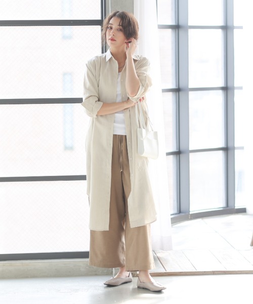 VIVIAN（ヴィヴィアン）の「スクエアトゥセンターステッチデザインVカットバブーシュ（パンプス・レディース・ホワイト/ブラック/ベージュ/シルバー/キャメル/パイソン/グレー系その他7/ダークブラウン/ウィート/ブラック×ライム・LL/S/M/L/XL）」の21枚目の写真