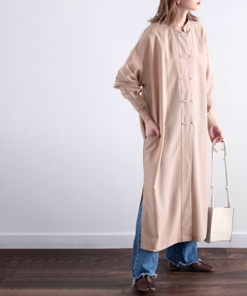 classicalelf(クラシカルエルフ)の「最旬、チャイナ風。ロング丈バンドカラーシャツ(シャツ/ブラウス・レディース・アイボリー/グレイッシュベージュ・MEDIUM/LARGE/X-LARGE)」の19枚目の写真