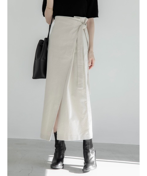 amel（エイメル）の「コーデュロイラップスカート（スカート・レディース・アイボリー・FREE）」の2枚目の写真