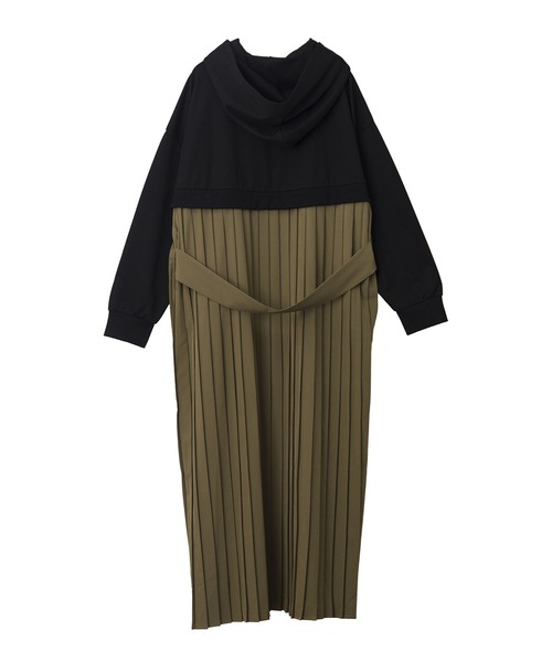 OSMOSIS（オズモーシス）の「裏毛フードプリーツワンピース