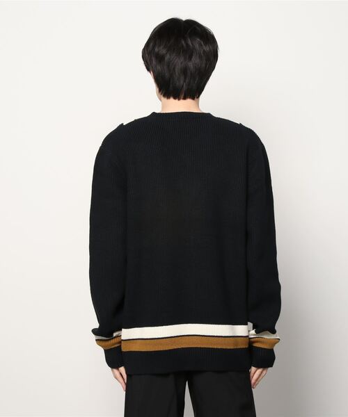 FRED PERRY（フレッドペリー）の「Stripe Detail V-Neck Knit