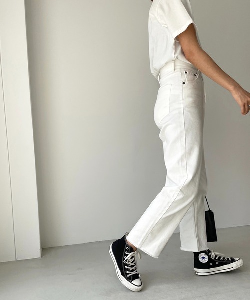 CANAL JEAN（キャナルジーン）の「RED CHOP WORKS(レッドチョップワークス) カットオフクロップドパンツ（その他パンツ・レディース・ホワイト・40/38/36）」の2枚目の写真