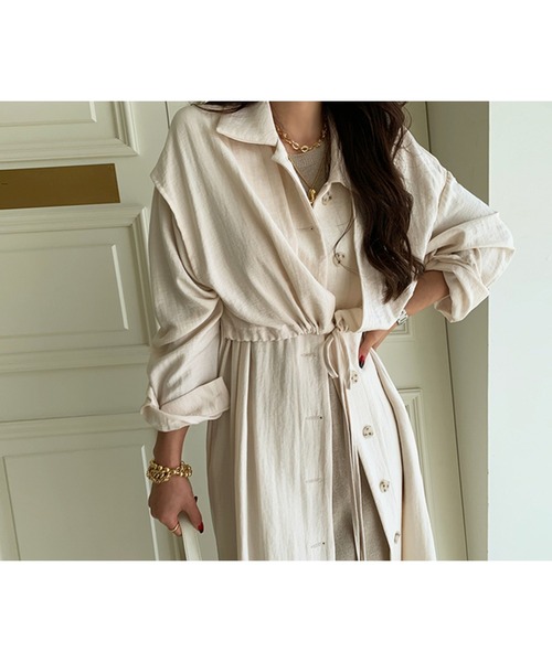 Jewelobe（ジュエローブ）の「レイヤード風ロングシャツジャケット（ワンピース対応）（ステンカラーコート・レディース・ブラック/アイボリー/モカ・FREE）」の5枚目の写真