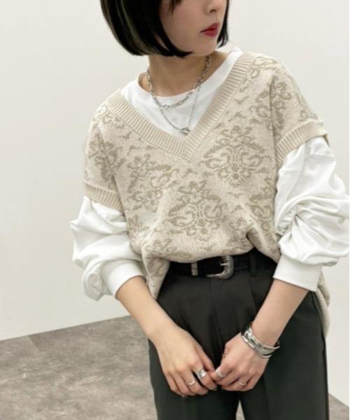 apres jour mignon(アプレジュールミニョン)の「ダマスク柄ニットベスト【ZOZOTOWN限定アイテム】(ベスト・レディース・アイボリー/ブラック/ライトベージュ・フリー/X-LARGE)」の5枚目の写真