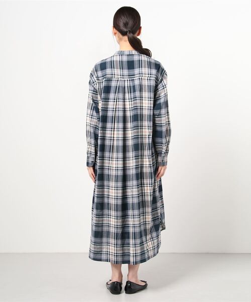 MANASTASH（マナスタッシュ）の「MANASTASH/マナスタッシュ　W-s INDIAN CHECK DRESS（ワンピース・レディース・ネイビー/ベージュ・MEDIUM）」の4枚目の写真