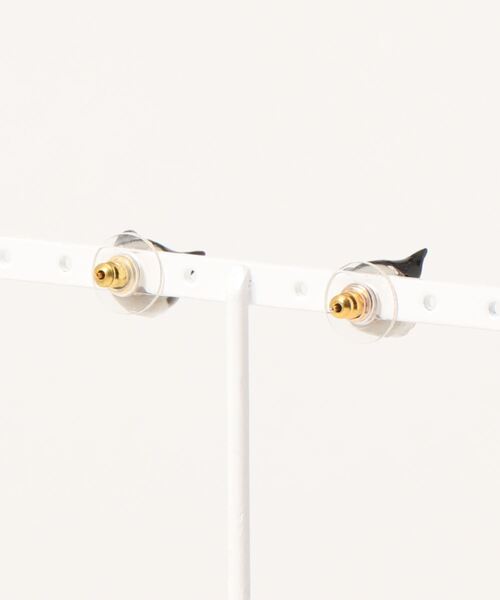 NACH（ナッシュ）の「（WEB限定あり）【NACH(ナッシュ)】ネコピアス（ピアス（両耳用）・レディース・アイボリー/ブラック系その他・FREE）」の3枚目の写真