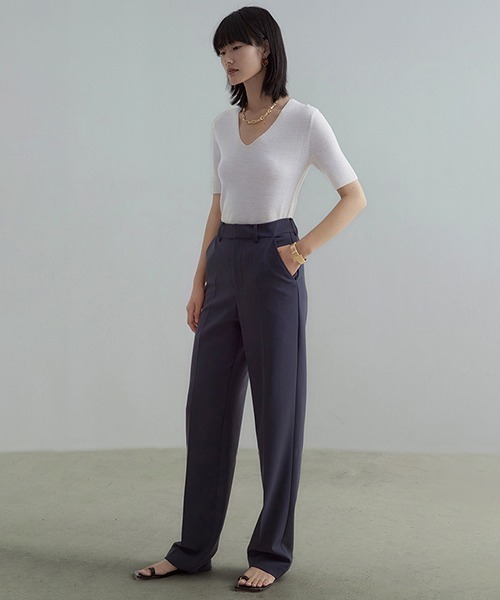 UNSPOKEN(アンスポクン)の「【UNSPOKEN】Simple straight slacks UD20K008(スラックス・レディース・ダークグレー・L/S/M)」の8枚目の写真